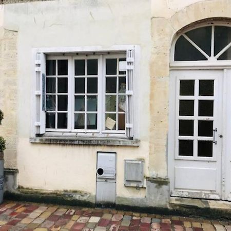 Au Coeur Du Vieux Bayeux, Logement De Charme Apartment Exterior photo